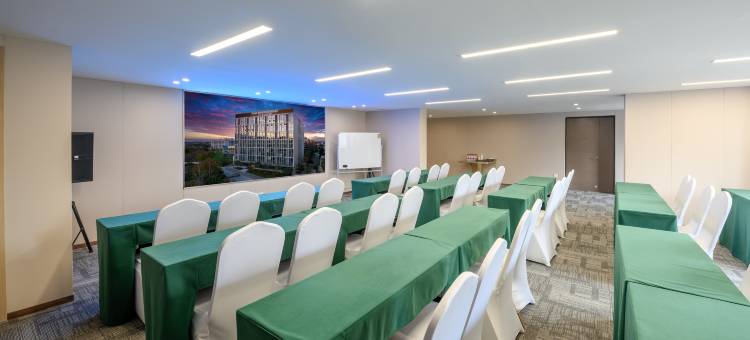 戴斯精选温德姆酒店(昆明滇池会展中心店)图片