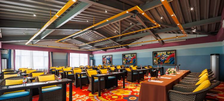 喜鹊愉家旅馆(龙门高铁站隋唐植物园店)图片