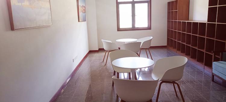 类乌齐渝昌缘民宿(康巴花都店)图片