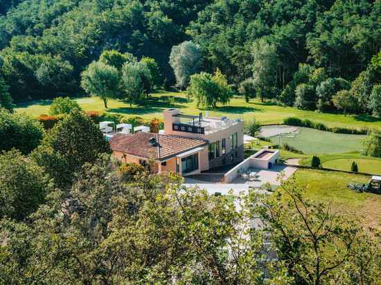 Forcalquier的Domaine Ribiera, 5星级酒店，SPA和高尔夫球场