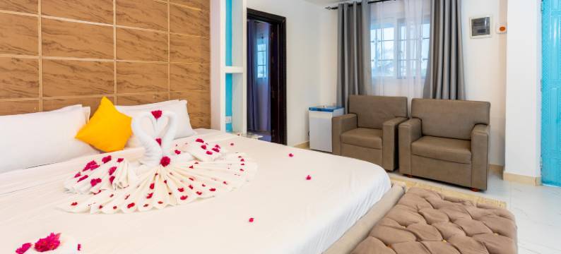 金丝雀金色酒店(Golden Hotel)图片