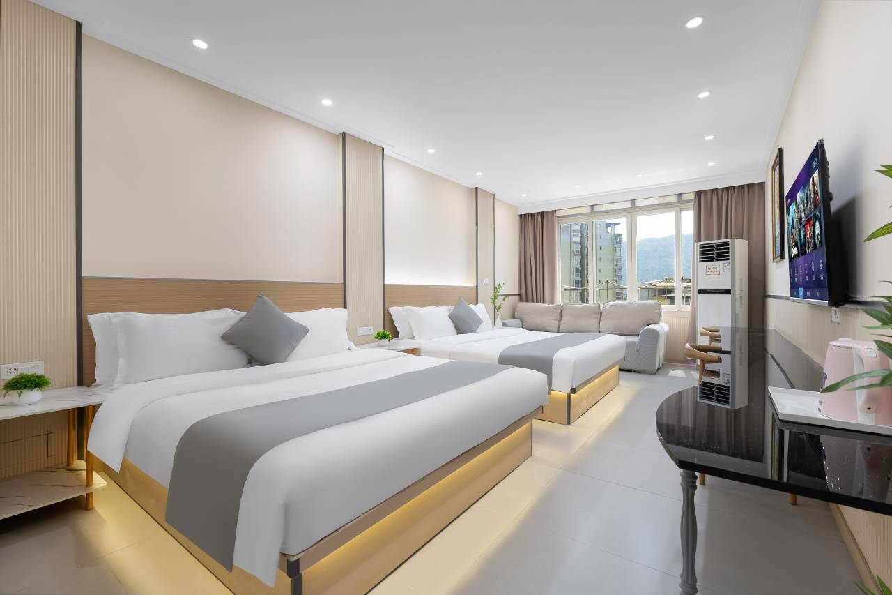 安娜时尚酒店(重庆西南大学地铁站)