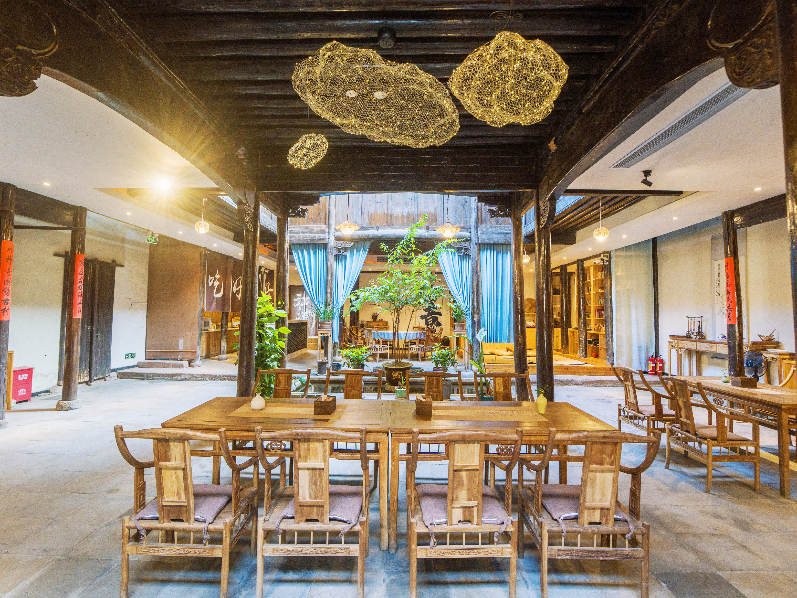 Lanxi Jiezi college fine bed and breakfast Over view