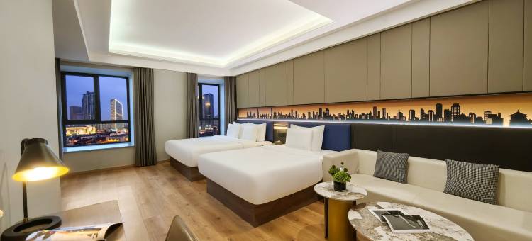 西港假日酒店(省人民医院黄雁村地铁站店)图片