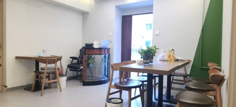 柒月青旅(哈尔滨中央大街店)图片