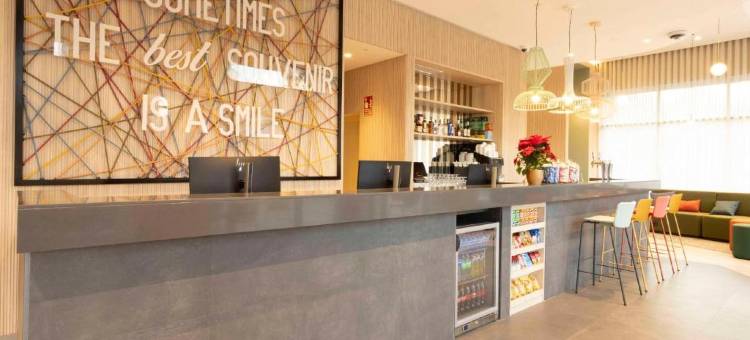 马拉加马蒂里科斯希尔顿欢朋酒店(Hampton by Hilton Malaga Martiricos)图片