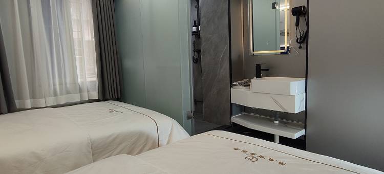 佰曼民宿(万佳服装批发市场店)图片