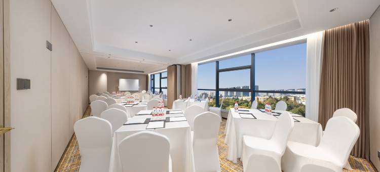 维也纳国际酒店(成都熊猫基地北湖公园店)图片