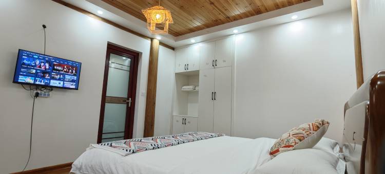 唐孙八沙白度假山庄图片