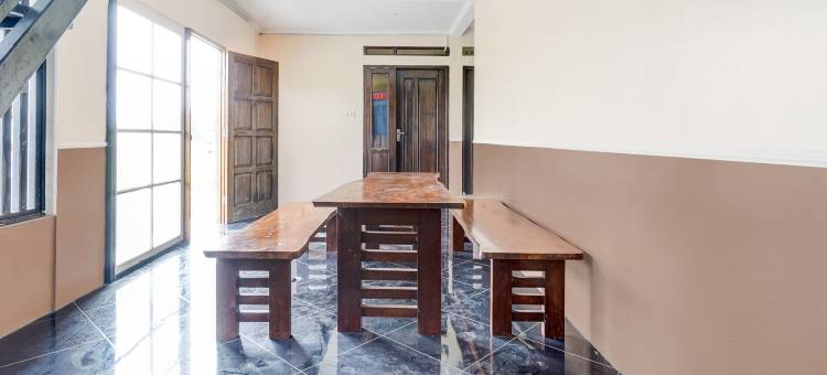 Hotel O 斯拉维近斯拉维广场，前身为寄宿旅馆(Hotel O Slawi Near Alun- Alu  Slawi Formerly Boarding Inn)图片