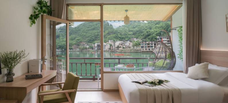 居山问水民宿(镇远古城祝圣桥店)图片