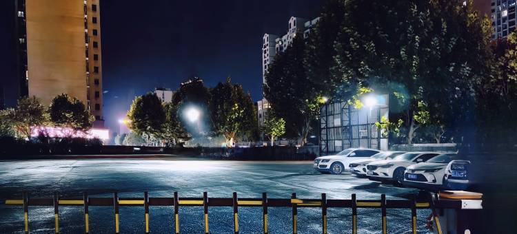 云居轻奢酒店(江门蓬江区万达广场华侨广场店)图片