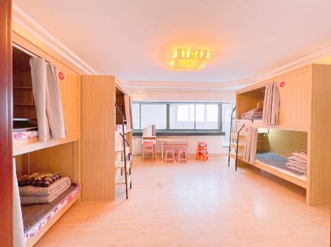 无尽夏女生太空舱青年旅社(万象城店)