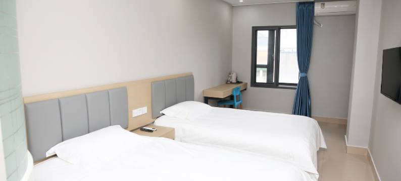 易佰酒店(上海周浦医谷店)图片