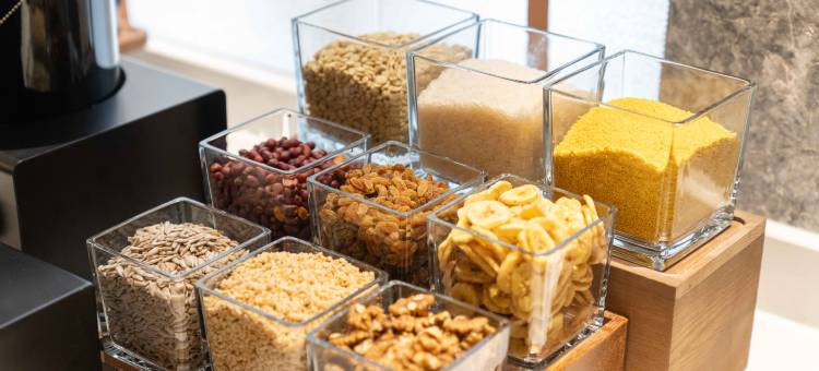 康定新都桥318国道亚朵酒店图片