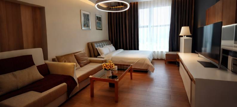 艾梦湖景度假民宿(月亮湾湿地公园店)图片