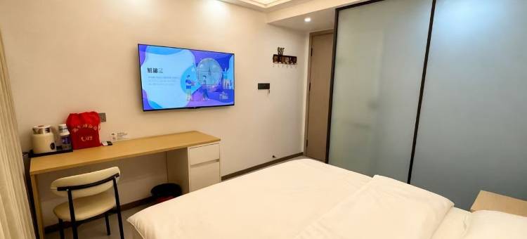 慕言民宿(万岁山武侠城清明上河园店)图片