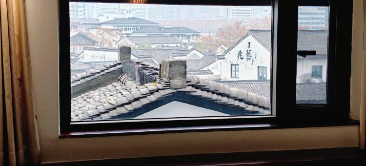 犹望梅岑民宿(西湖湖滨河坊街店)图片