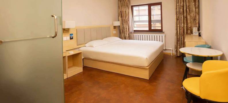 鞍山薪人海商务宾馆(曙光医院店)图片