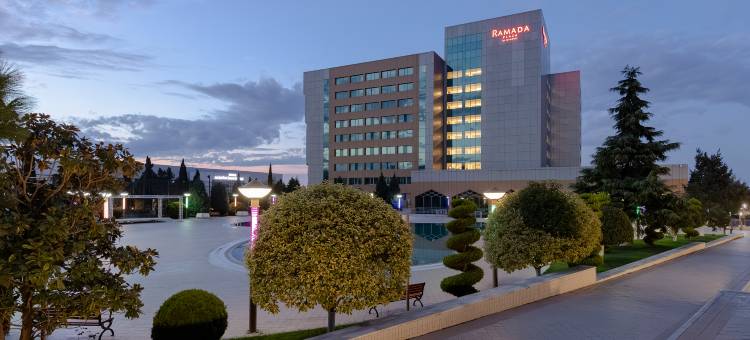 让斯温德姆华美达广场酒店(Ramada Plaza by Wyndham Gence)图片