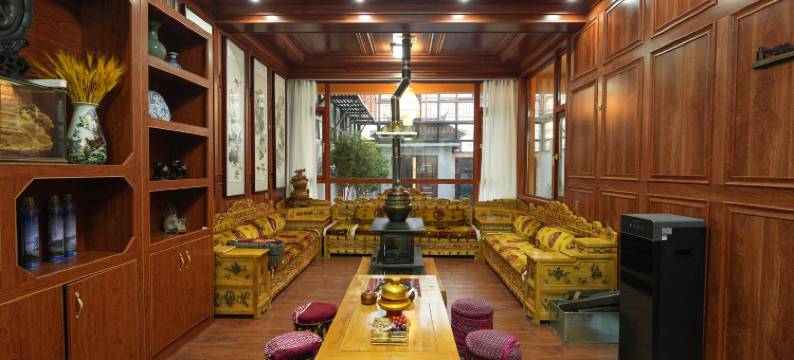 格玛云舍·白玛建塘民宿(独克宗古城店)图片