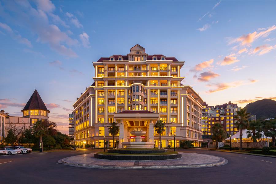 騰衝東湖温泉康養酒店
