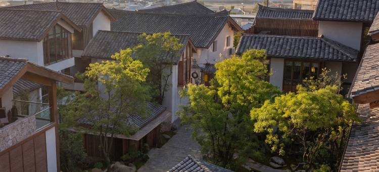岚彩四时·晓山青山居图片