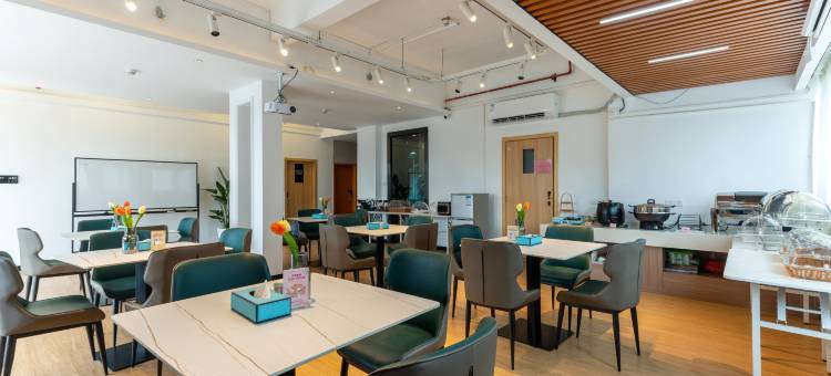 希岸·轻雅酒店(广州市花地湾芳村地铁站店)图片