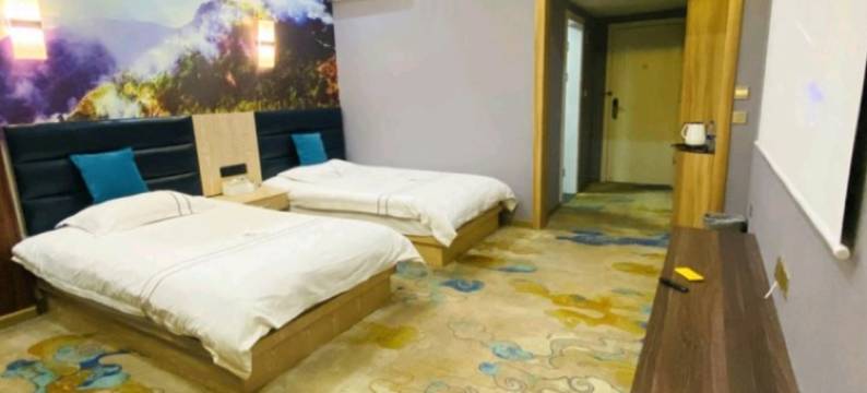 橙漫汇聚电竞酒店(宾川店)图片