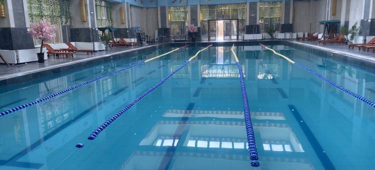 昌都若巴温泉大酒店图片