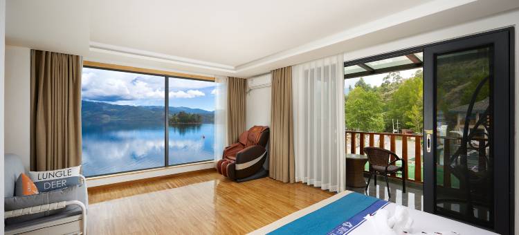 泸沽湖美庐·湖畔天空之镜度假酒店图片