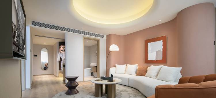 重庆解放碑洪崖洞长航美仑酒店图片