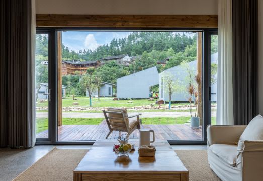 Zhangjiajie Yexi Riverside Holiday CampHotel Overview