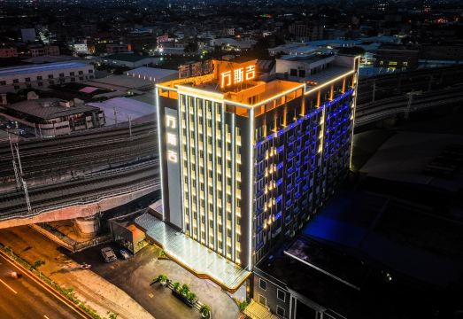 万斯吉酒店（潮汕高铁站店）外景图