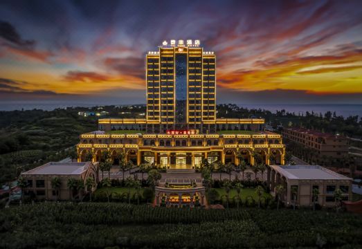 泰丰酒店(曲靖万达外滩店)外景图