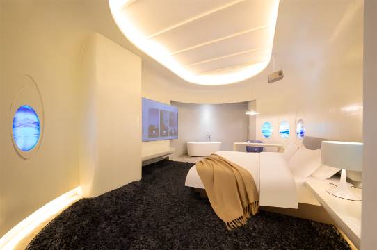 由里尚雅智慧酒店(自贡汽车客运总站第四人民医院店)