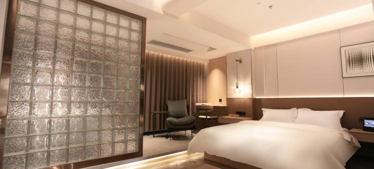 路特斯·国际Hotel(潮州财富中心店)图片