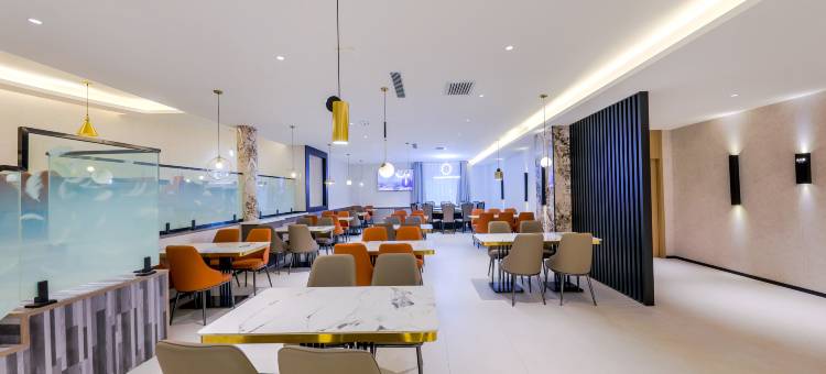 百世昌东泉酒店(乌鲁木齐水磨沟风景区红山路店)图片