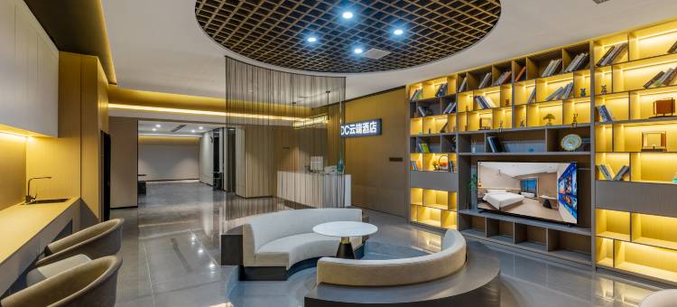 DC云端酒店(红谷滩南昌之星摩天轮店)图片