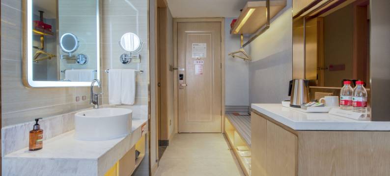 维也纳酒店(民权火车站迎宾大道店)图片