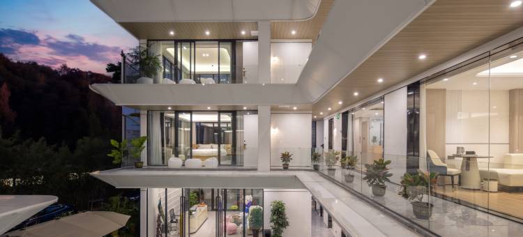 纯一HOTEL(三亚亚龙湾店)图片