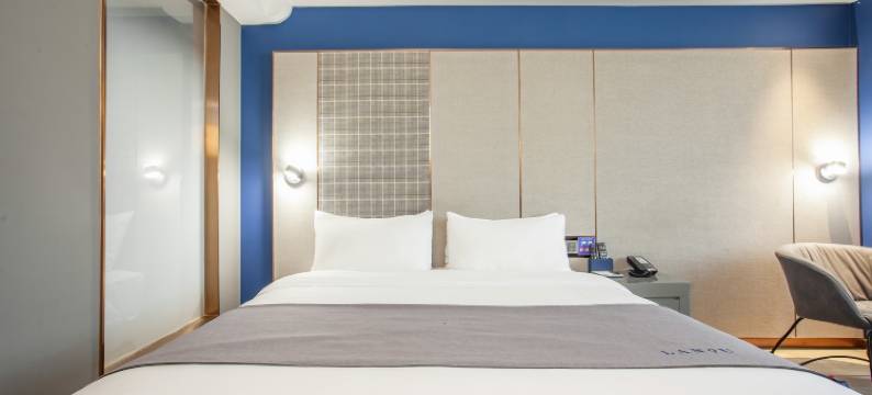 兰欧酒店(东海水晶城店)图片