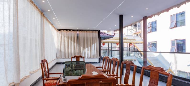 野臻酒店(西双版纳勐海财富广场店)图片