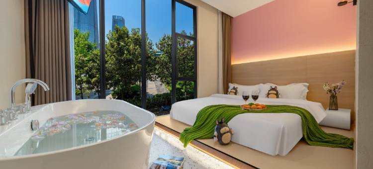 龙猫精灵酒店(李沧万达广场李村地铁站店)图片