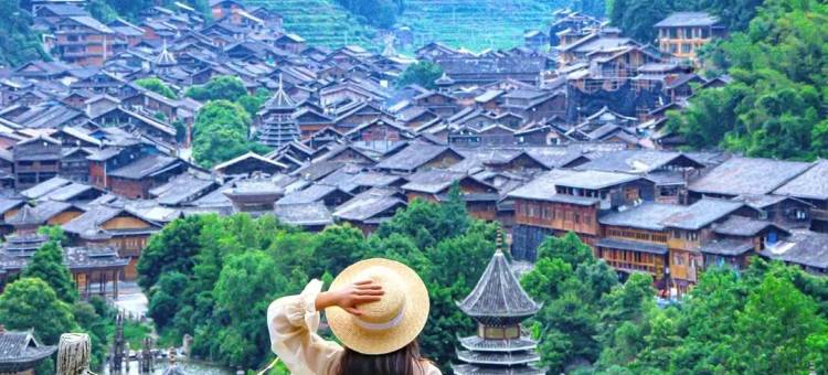 肇兴壹号·Holy｜360°露台落日观寨奢品设计师美墅(肇兴侗寨店)图片