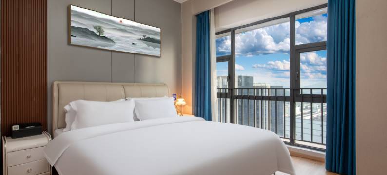 美豪·怡致| 俯瞰城市景观酒店(广州宝能演艺中心萝岗地铁站店)图片