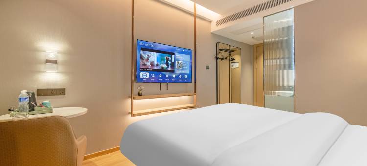 白玉兰酒店(石家庄天山海世界留村地铁站店)图片