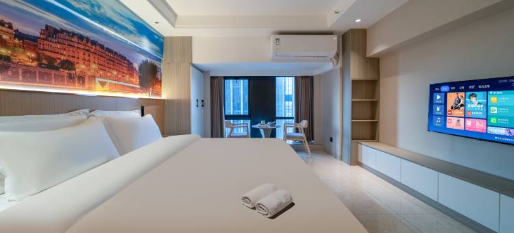 全亚·智能高空观景酒店(贵阳高铁北站店)图片