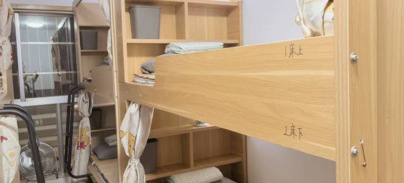 长沙悦栖太空舱青年旅社(圭塘地铁站店)图片