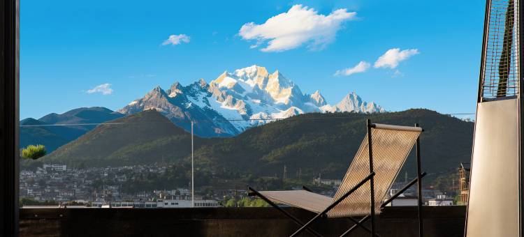 既见山野丨日照金山空中花园雪山观景隐奢度假酒店(丽江古城店)图片